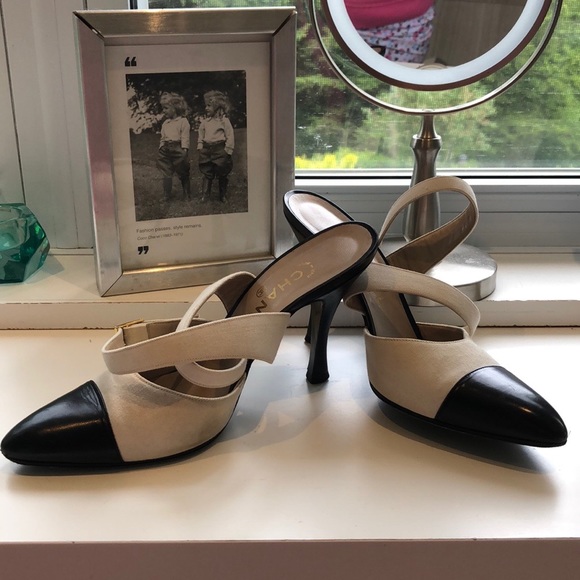 Chanel ankle wrap sandals size 40, fits like 8 - Picture 14 of 16